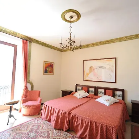 Petit Sa Placa Petra (Mallorca)